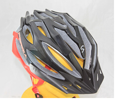 Model B-035 In-mould PC Shell Road Bike Helmet / B-035 一体成型PC+EPS 单车盔