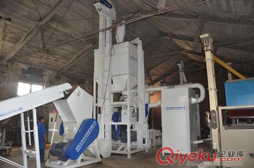 yzPE塑料磨粉机-PVC塑料磨粉机河南巨峰塑料磨粉机厂