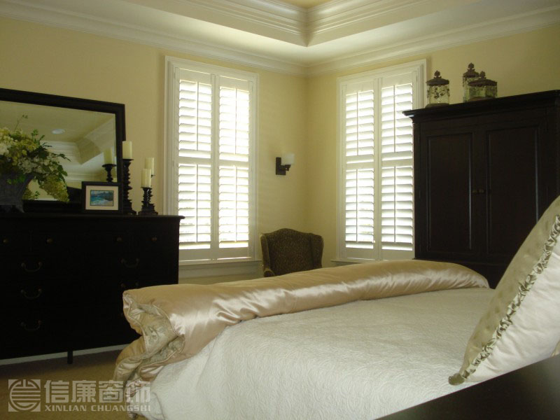 实木百叶窗图片、实木百叶门图片由上海信廉窗饰提供