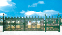 供应宁夏银川精美铁艺围栏、铁艺大门、阳台护栏、草坪护栏