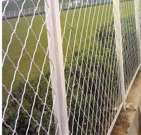 美格护栏厂家价格 包塑铁丝网围栏价格 养鸡围栏网规格