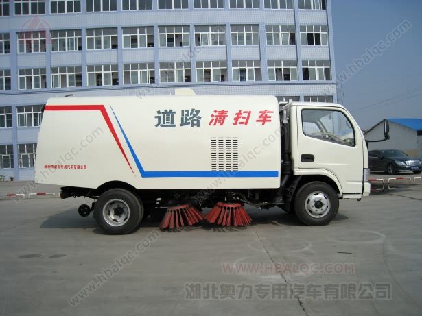 供应EQ1060TJ20D3一体式扫路车报价的厂家