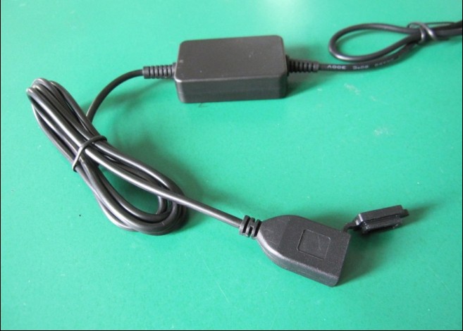 车载电源 USB母头带防水盖 宽电压输入 5V1.5A输出 防接反