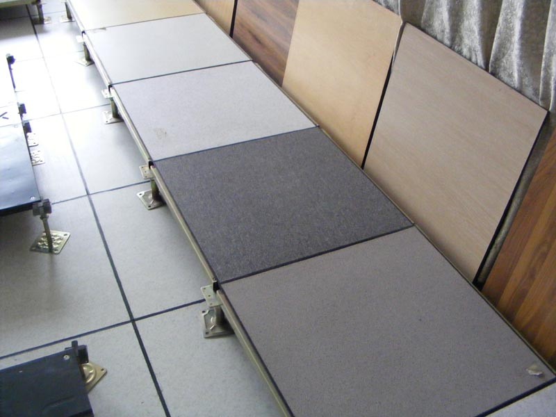 乌海机房防静电地板安装，乌海微机室PVC面防静电地板价格咨询