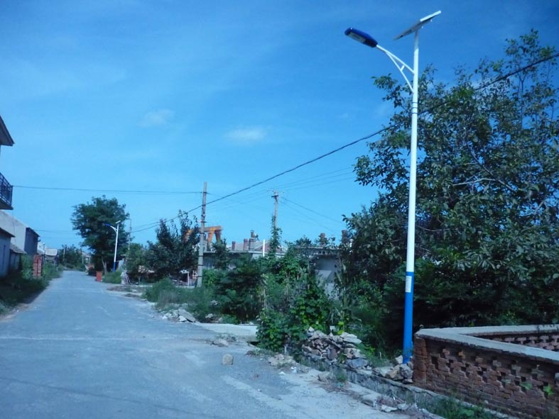 广西南宁玉林柳州北海桂林地区新农村太阳能路灯厂家供应