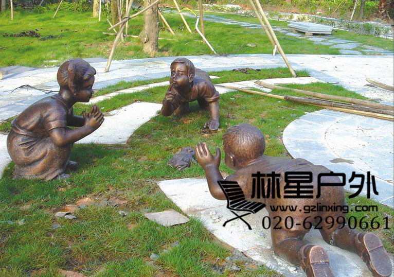 仿铜玻璃钢人物雕塑 广州厂家生产定制童趣雕塑小品8062