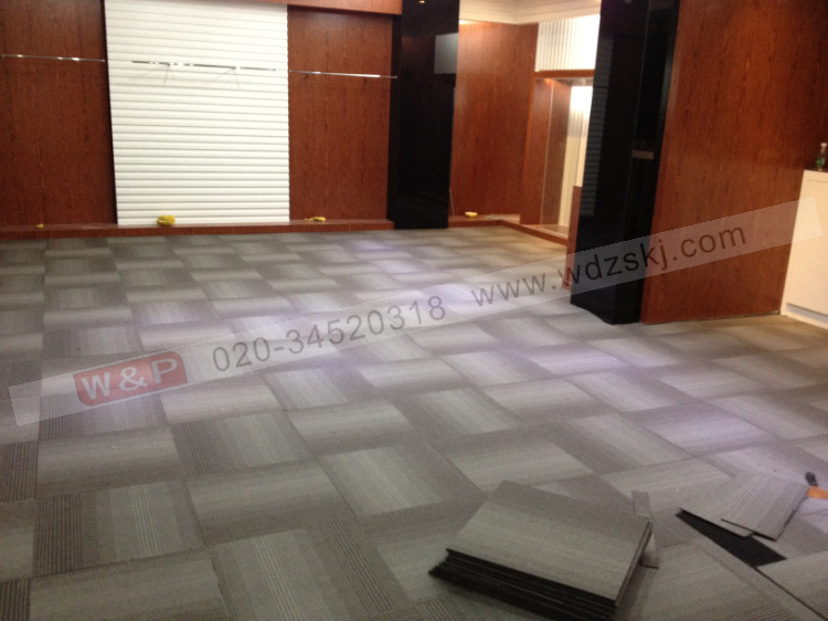 gd 办公室环保沥青底丙纶粗细条纹方块毯地毯 广州可安装