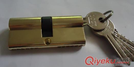   鑫友锁业直销70MM双开锌壳铜芯 /表面钛金/ 3KS槽铁钥匙