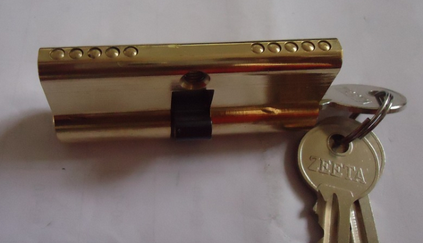 厂家推荐70MM全铜锁芯 表面抛光处理 铜钥匙