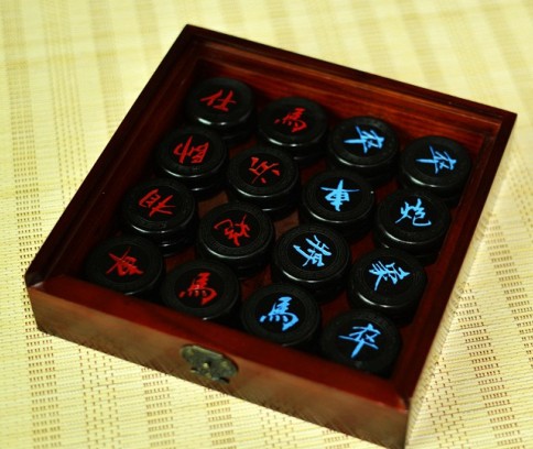 中国象棋湘玉阁木盒包装   玉石象棋