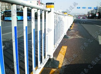 河池道路护栏 安全防眩护栏