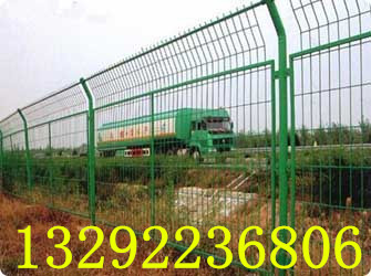 yz公路护栏网生产厂家--安平县宏图丝网制品厂