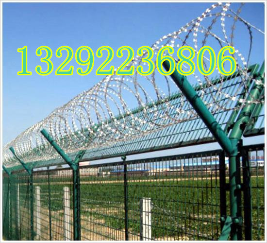 yz机场护栏网生产厂家--安平县宏图丝网制品厂