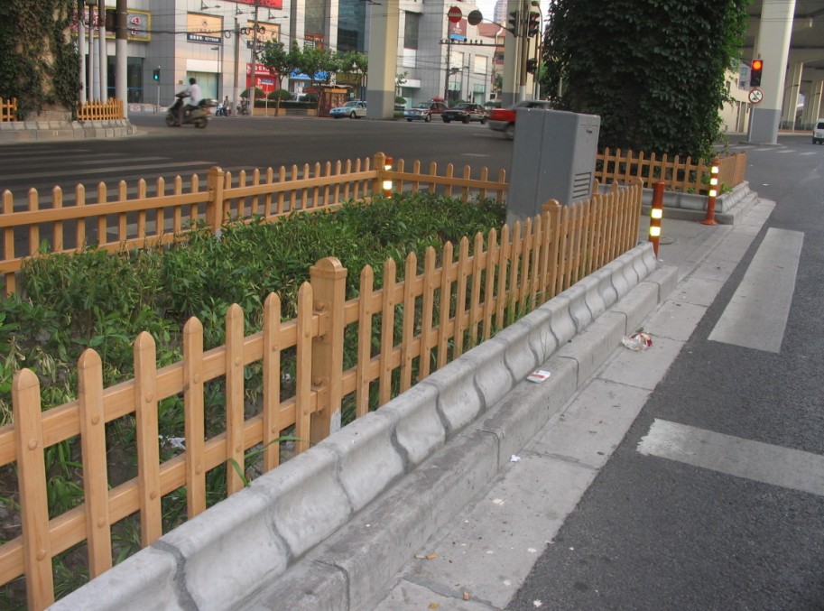 威海园林绿化护栏、威海市政草坪围栏、威海道路隔离防护围栏