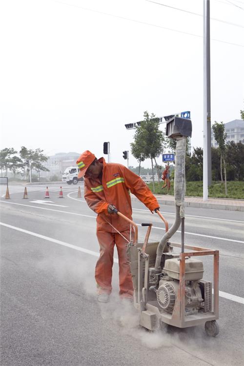 山西运城路面灌缝胶教您破译裂缝密封的时机密码