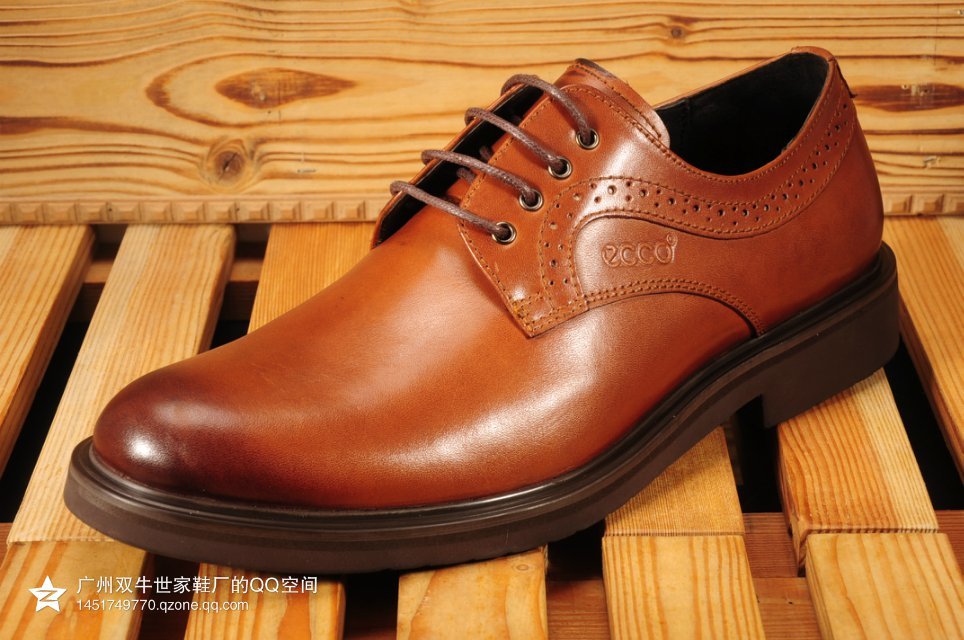 广州男鞋厂家批发外贸休闲zp时尚品牌英伦男士鞋等可贴牌加工