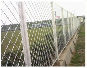美格网围栏  护栏网厂家    隔离栅防护网