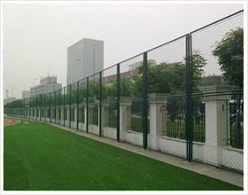 草坪围栏网  球场护栏网   体育场围栏