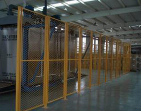 建筑护栏网工厂护栏网隔离栅孔径5*5