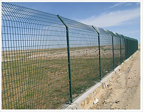 双边丝护栏网铁丝网围墙护栏网孔径8*16