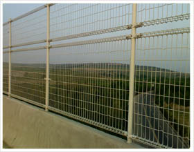 钢板防护网栅栏围墙护栏网孔径8*16