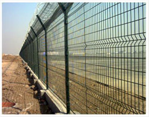 机场护栏网价格 金属护栏网价格   护栏网厂家