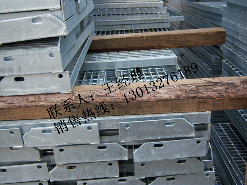 陕西钢格板厂家-G325/30/1100W热镀锌平台钢格板