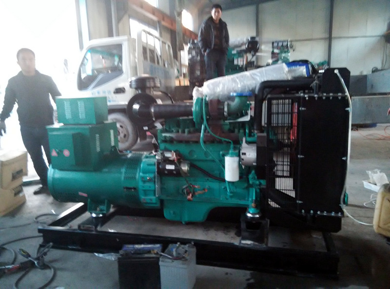 常用柴油发电机组就选潍坊丰茂厂家康明斯100KW柴油发电机组