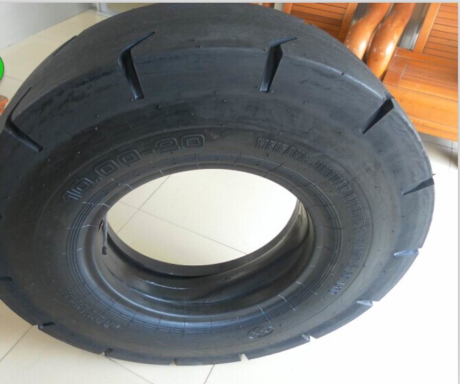 供应高品质光面压路机车轮胎750-16轮胎供应商