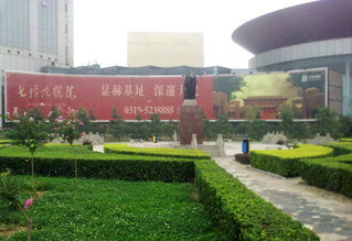 沧州青县大型户外广告牌制作金脑袋三面翻13年专业30亩基地