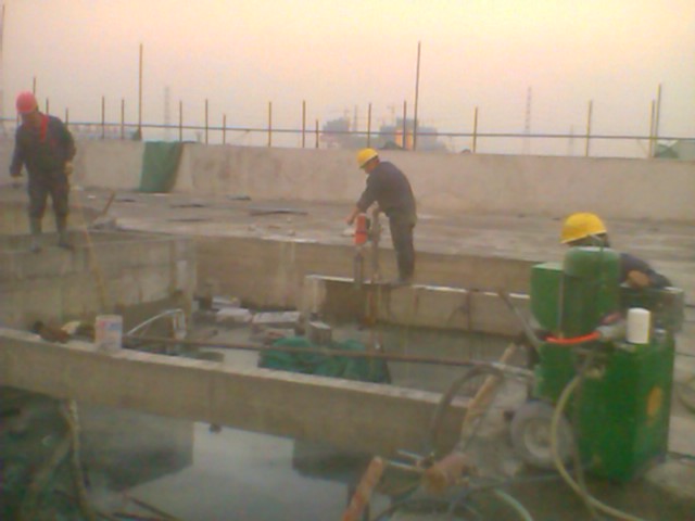 武汉市zzy的水下钢筋混凝土切割工程公司是哪家？